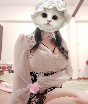 西内 りさ