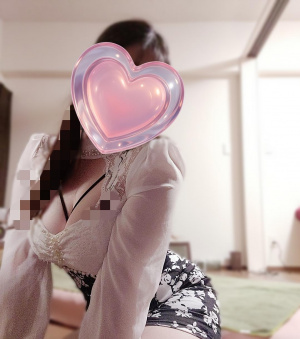 西内 りさ