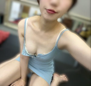 土屋ひな