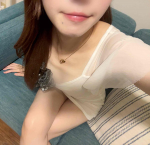 土屋ひな