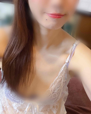 土屋ひな