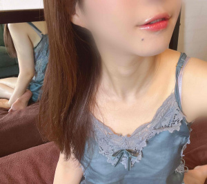 土屋ひな