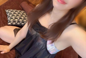 土屋ひな
