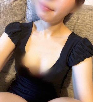 土屋ひな
